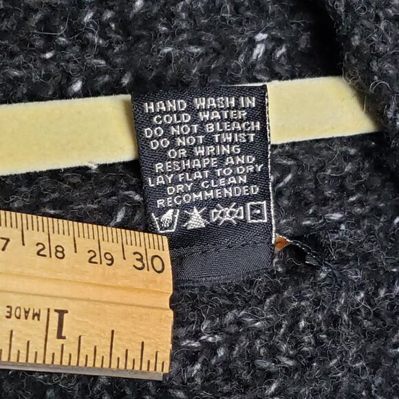 NWOT BCBG Maxazria Long Sleeveless Cardigan Sweater Vest Size S/M Vintage Unique - Picture 7 of 12